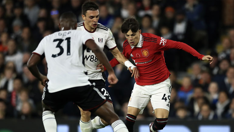 Αγγλία: Ο νεαρός Γκαρνάτσο λύτρωσε τη Μάντσεστερ Γιουνάιτεντ στην έδρα της Φούλαμ!